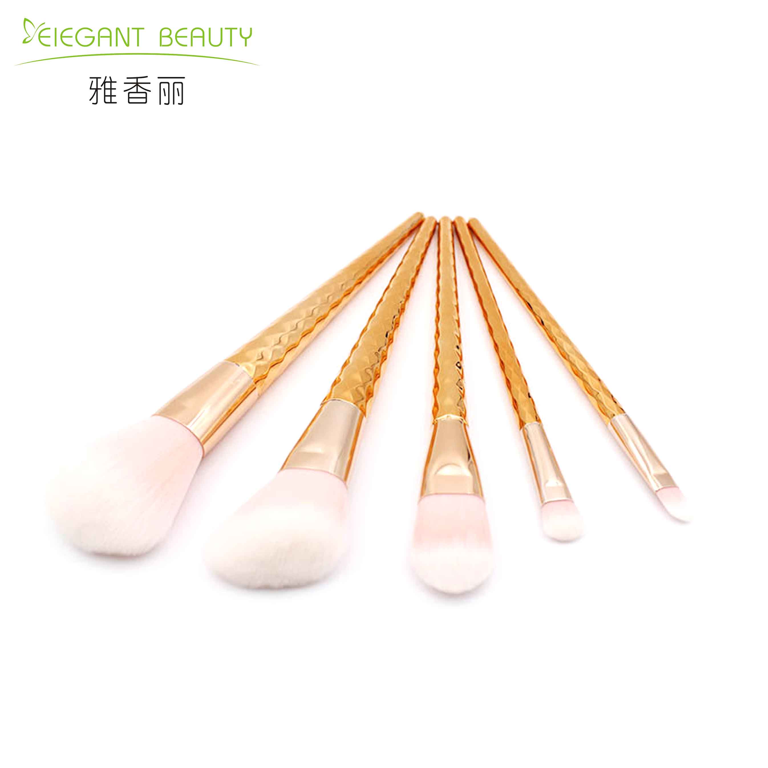 欧美蜜桃视频在线搭配技巧：打造完美妆容的秘诀